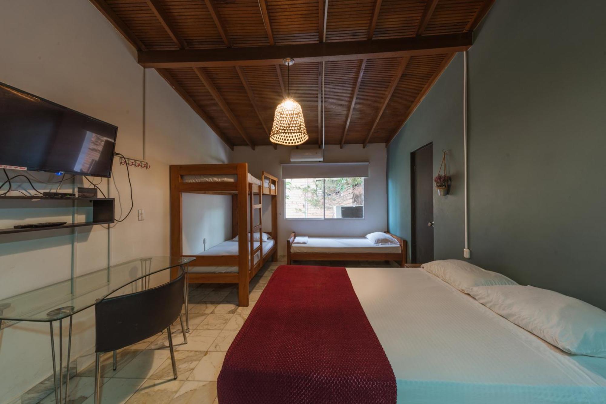Living Hotel ميديلين المظهر الخارجي الصورة